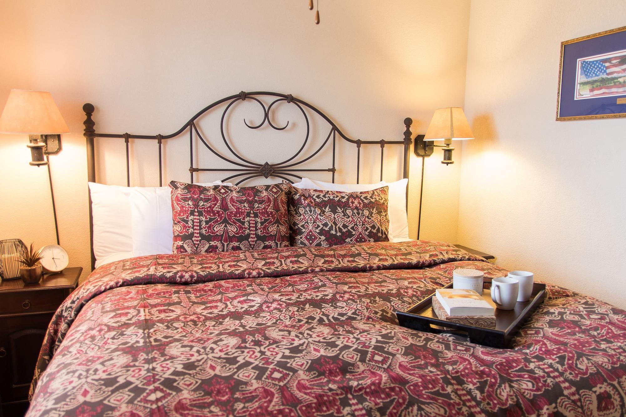 Vineyard Court Designer Suites Hotel College Station Eksteriør billede